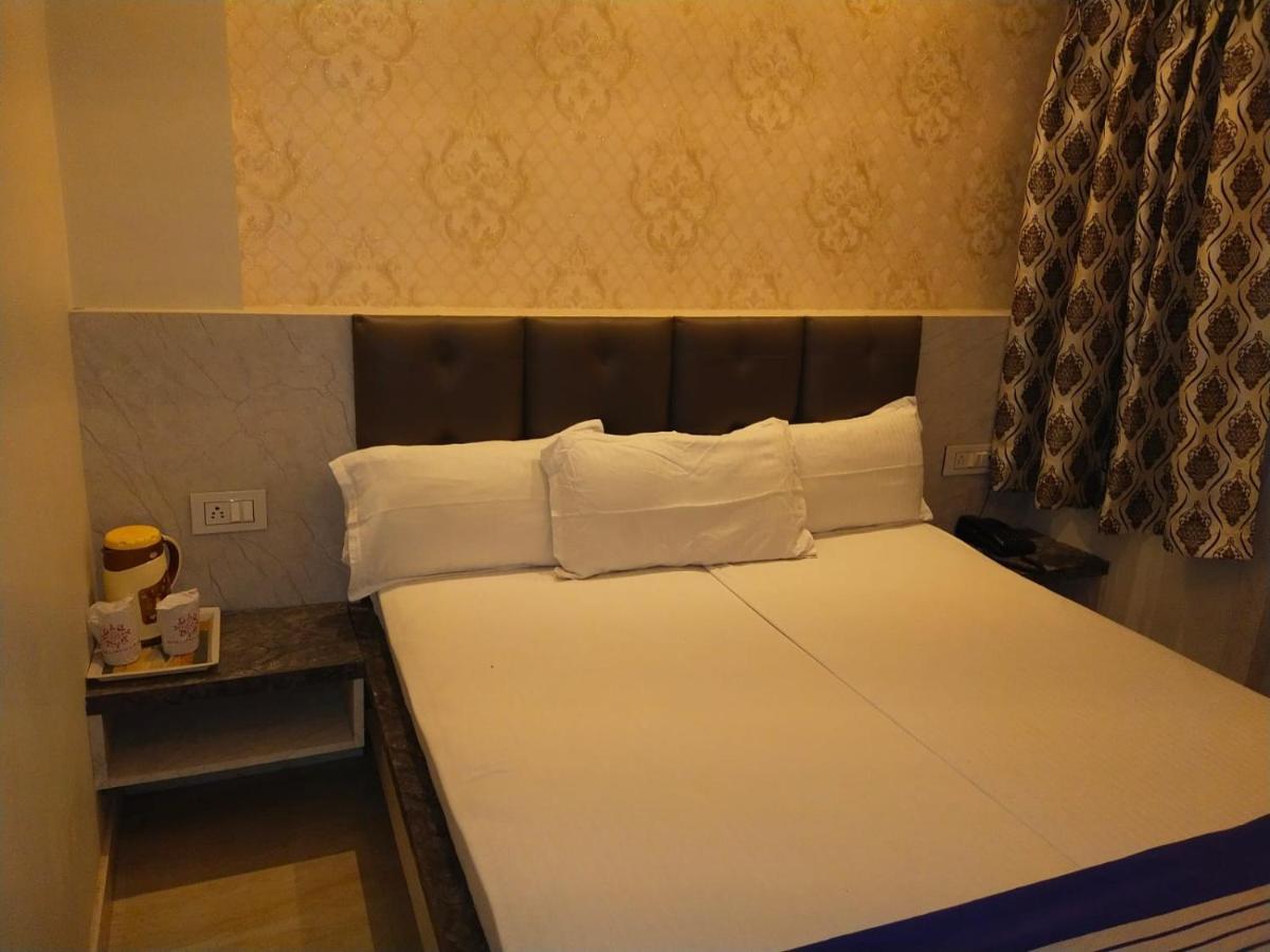 Hotel Gateway Kailash Varanasi Eksteriør billede