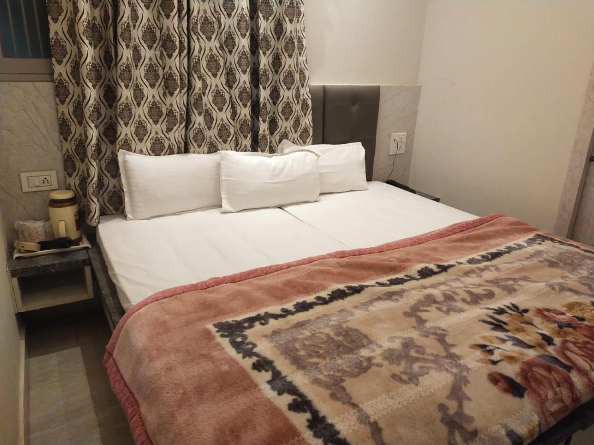 Hotel Gateway Kailash Varanasi Eksteriør billede