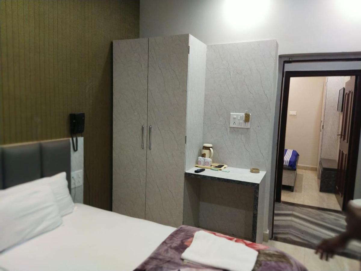 Hotel Gateway Kailash Varanasi Eksteriør billede