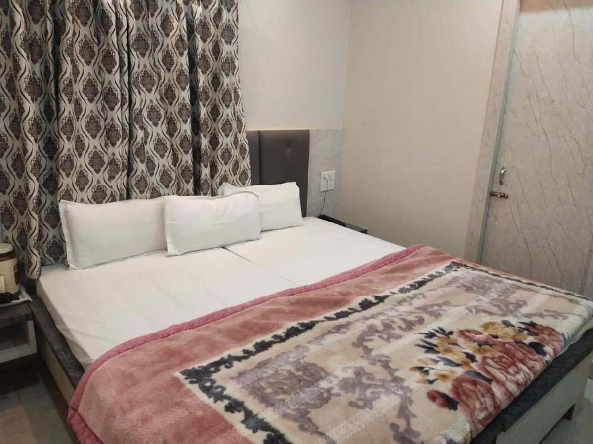 Hotel Gateway Kailash Varanasi Eksteriør billede